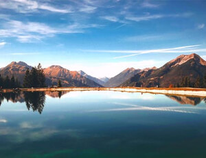 职业篮球赛冠军宣布退役，球迷念念不忘