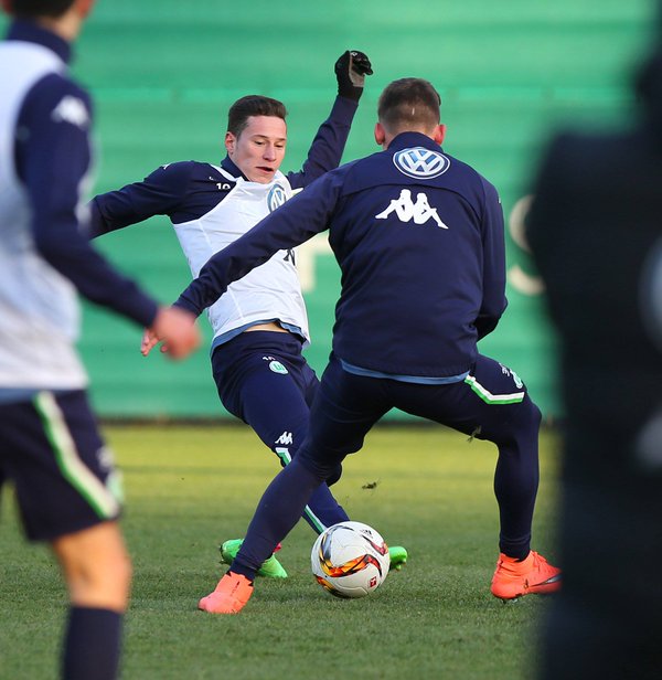 沙尔克将在与狼堡的比赛中全力拼搏的简单介绍