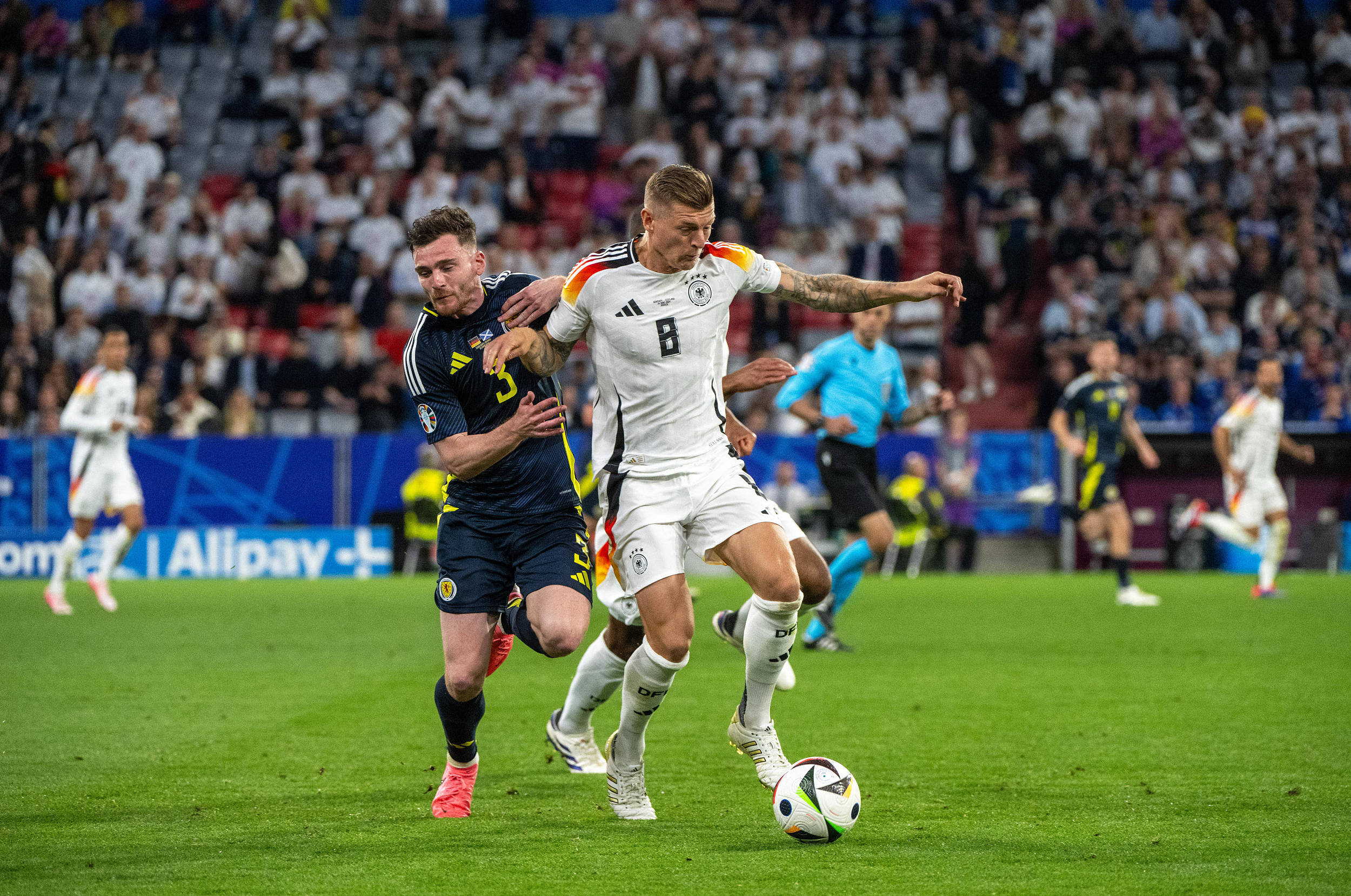 克罗斯远射得分，皇马外战不敌