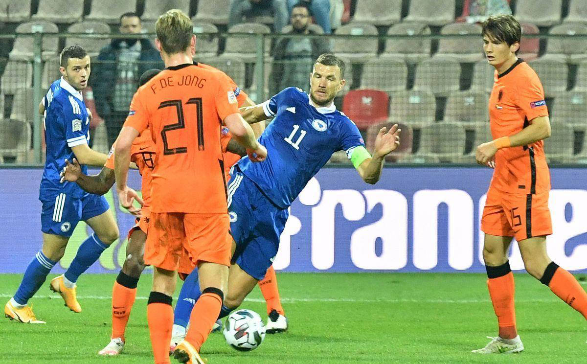 包含列支敦士登客胜圣马力诺，欧洲预选赛保持不败纪录的词条