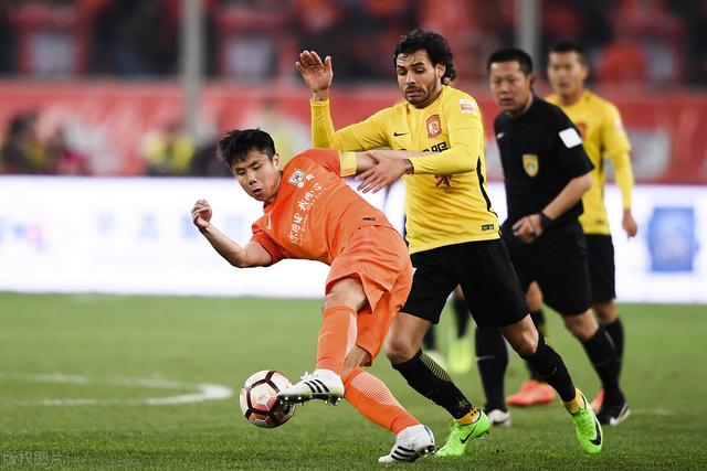 山东鲁能主场负于广州恒大，积分榜位置下滑