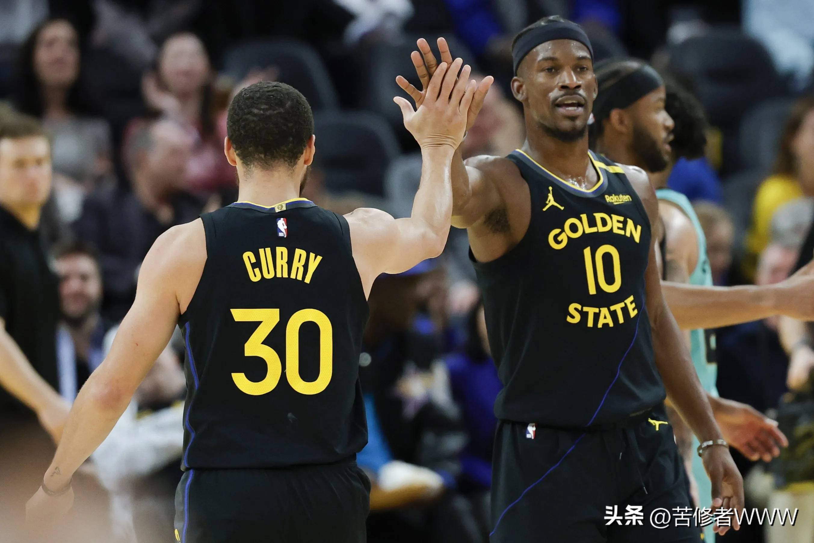 开云体育登录入口-关键时刻，球队挺身而出夺得胜利