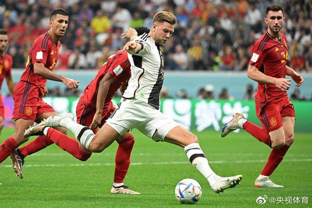 比利时与希腊激战，两队握手言和