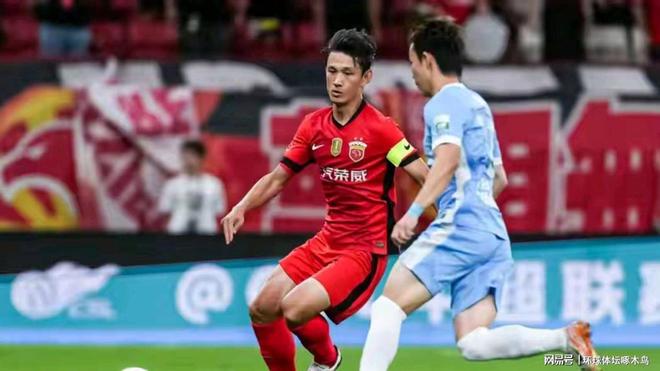 开云体育官网-年轻球员披荆斩棘，帮助球队取得宝贵胜利