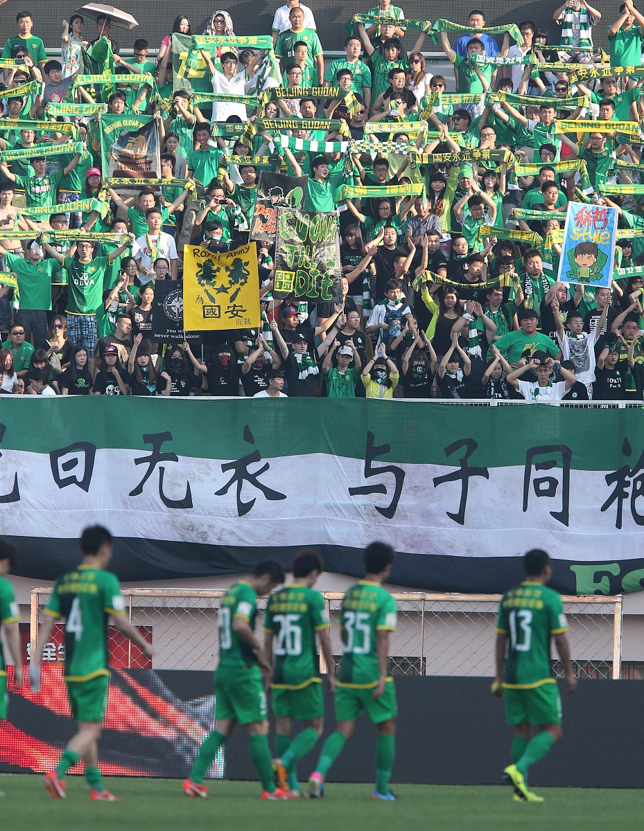 年轻球员披荆斩棘，帮助球队取得宝贵胜利