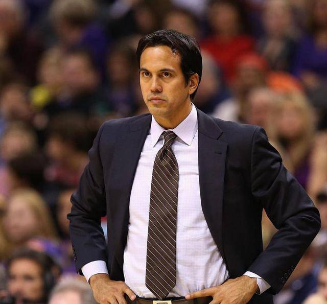 开云体育官网入口-湖人队教练斯波尔斯特拉撰写新书的简单介绍