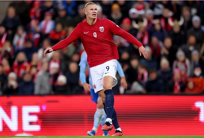 关于挪威队客场战平克罗地亚，积分榜第二的信息